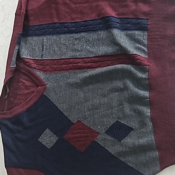 Paolo Gucci V Neck - Picture 4 of 5